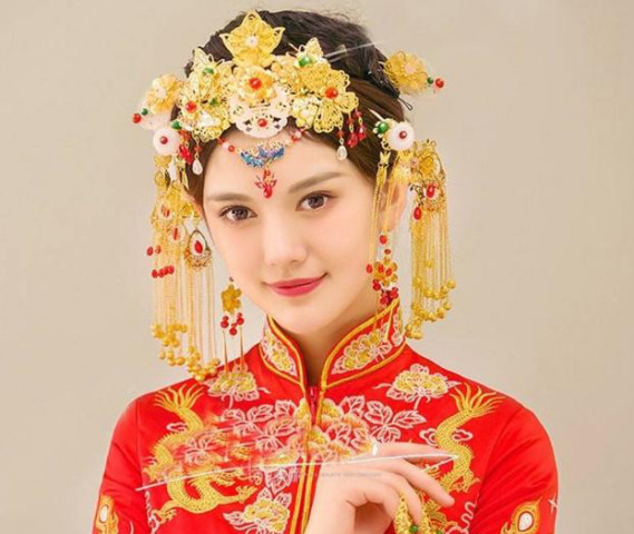 三衰六旺皆前定,头戴凤冠游四方,是什么动物生肖请全面2释义、解释与落实、专家解答解释落实
